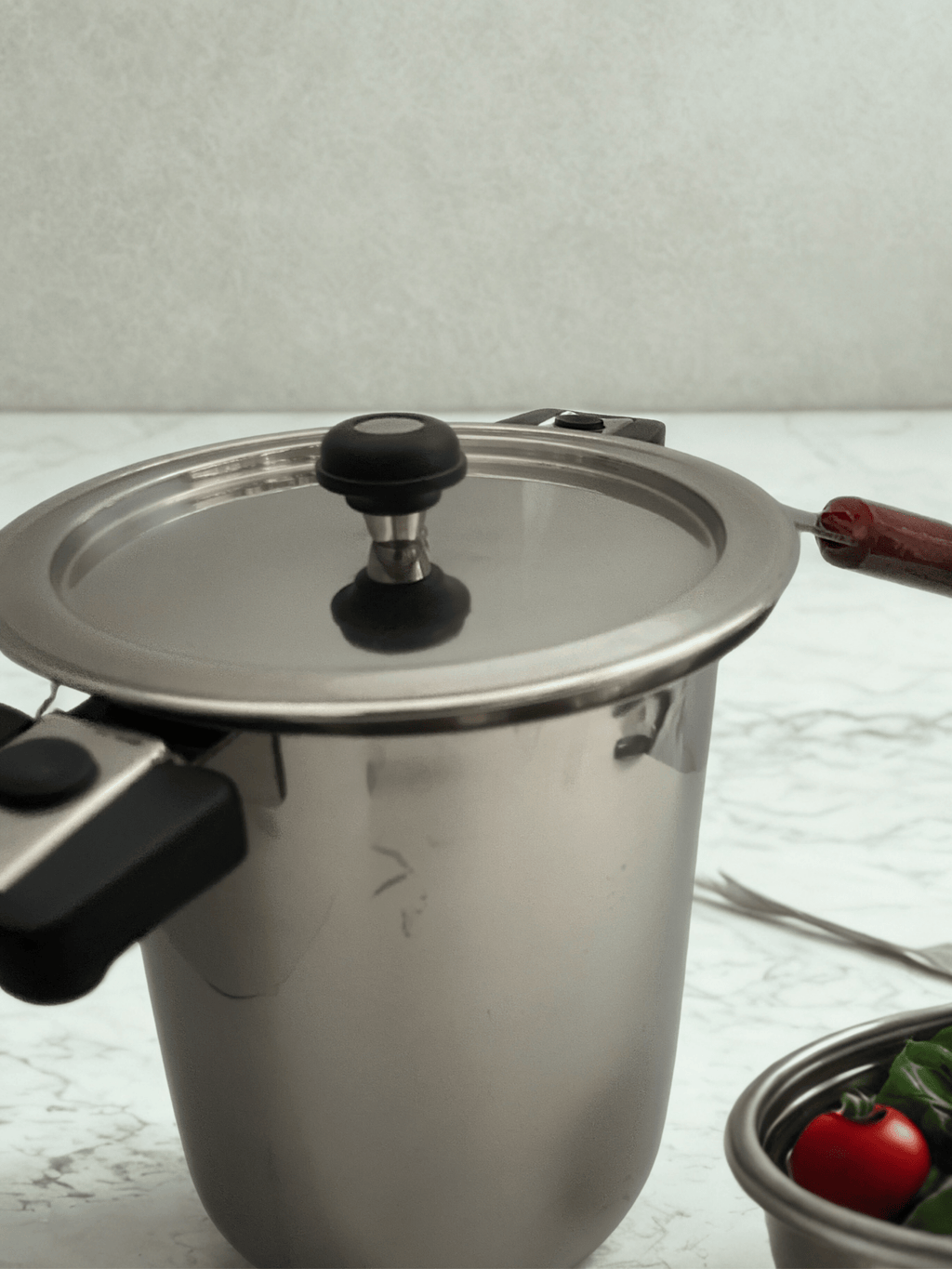 Stainless Steel Alpha Deep Pan with Steamer plate